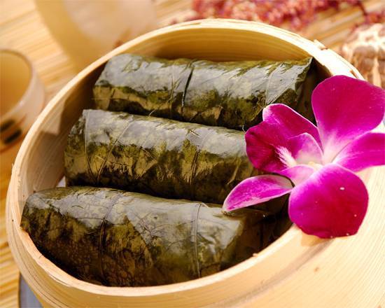 06. Sticky Rice with Pork and Dried Scallop 荷香瑤柱珍珠雞